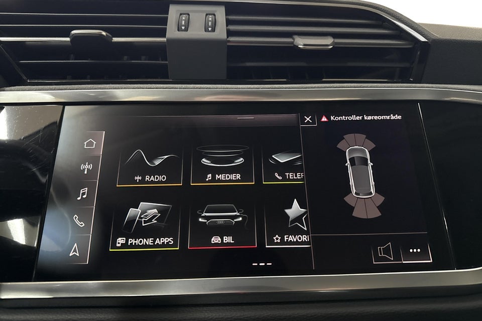 Audi Q3 45 TFSi e Attitude plus S-tr. 5d