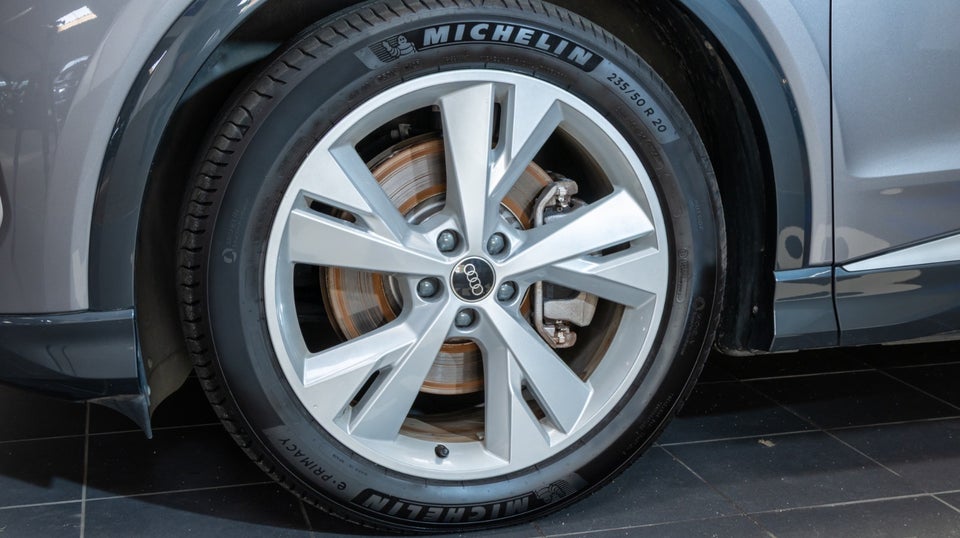 Audi Q4 e-tron 45 S-line 5d