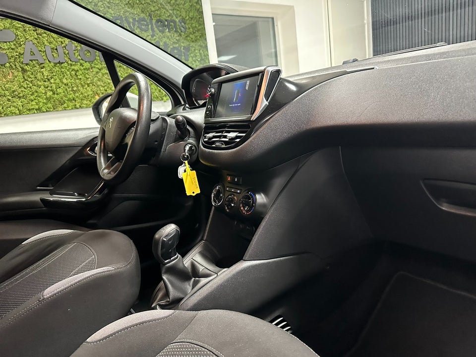 Peugeot 208 1,2 VTi Active 5d