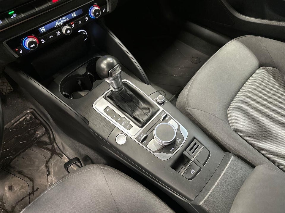 Audi A3 1,4 e-tron Sportback S-tr. 5d