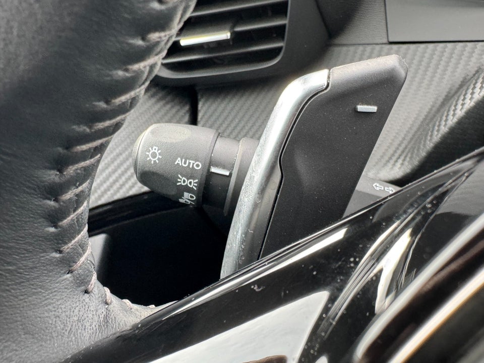 Peugeot 2008 1,2 PureTech 130 Active Limited EAT8 5d