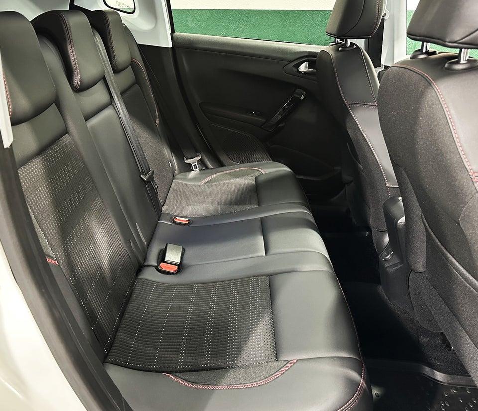 Peugeot 2008 1,5 BlueHDi 120 GT Line Sky EAT6 5d