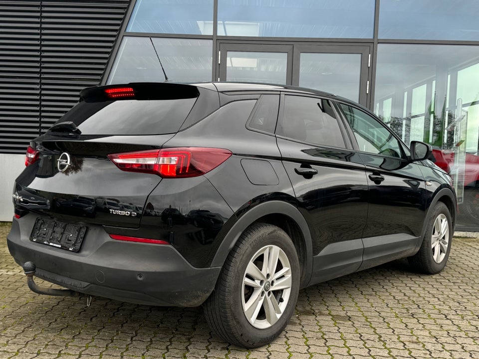 Opel Grandland X 1,5 CDTi 130 Excite 5d