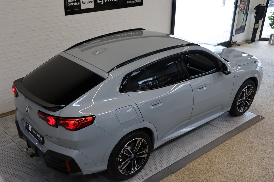BMW iX2 eDrive20 M-Sport Premium 5d