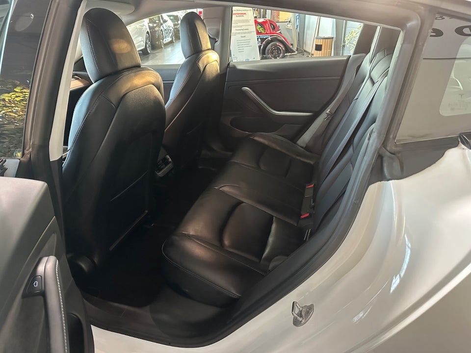 Tesla Model 3 Long Range AWD 4d