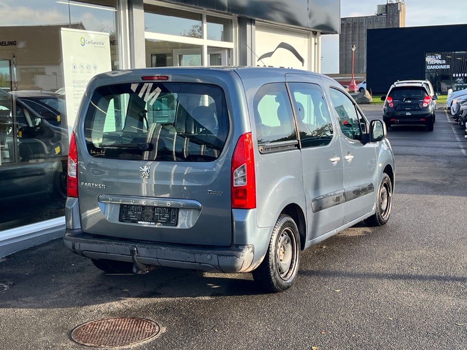 Peugeot Partner Tepee 1,6 e-HDi 92 Active 5d