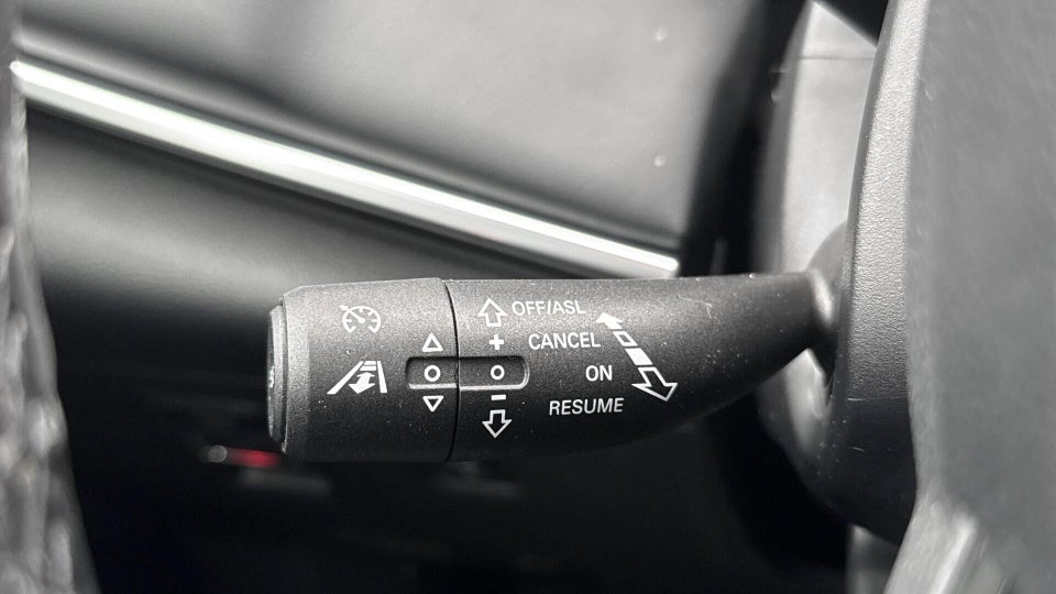 MG Marvel R Luxury 5d