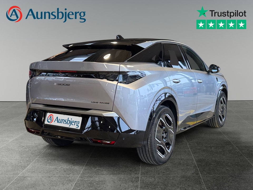 Peugeot e-3008 101 GT 5d