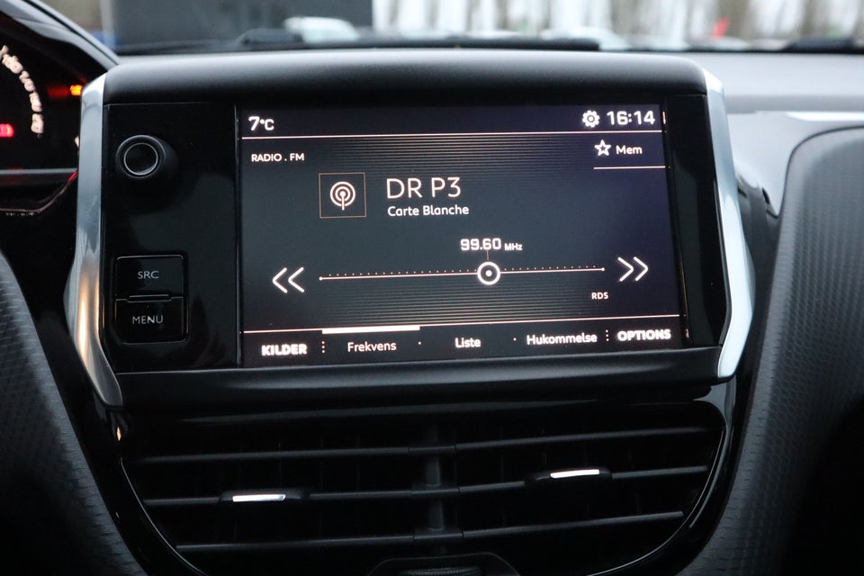 Peugeot 2008 1,5 BlueHDi 100 Allure Sky 5d