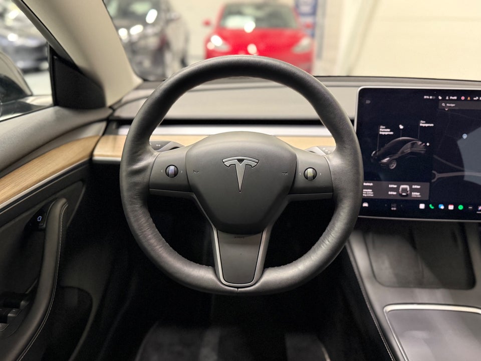 Tesla Model 3 Long Range AWD 4d