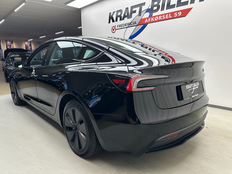 Tesla Model 3 RWD 4d