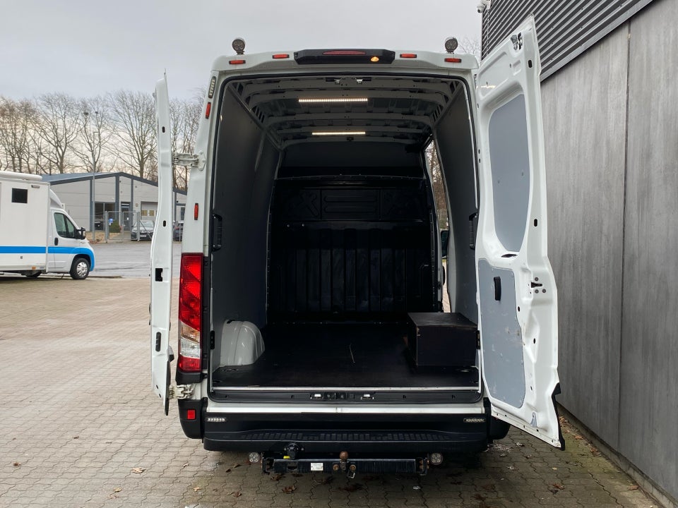 Iveco Daily 3,0 35S21 12m³ Van AG8