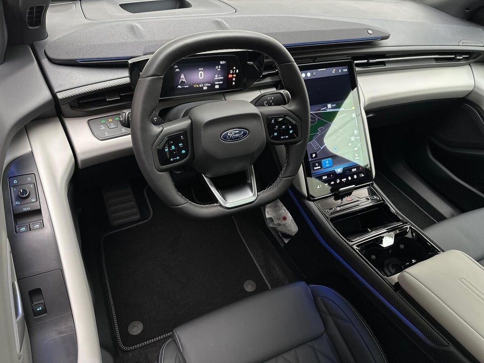 Ford Explorer 82 Premium Extended Range 5d