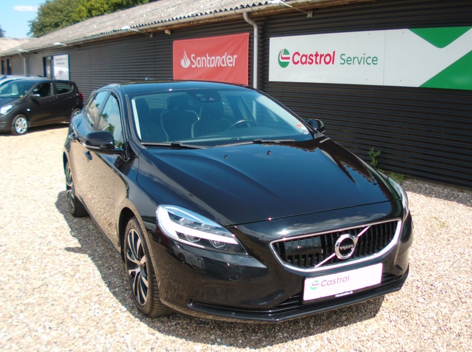 Volvo V40 1,5 T3 152 Momentum aut. 5d