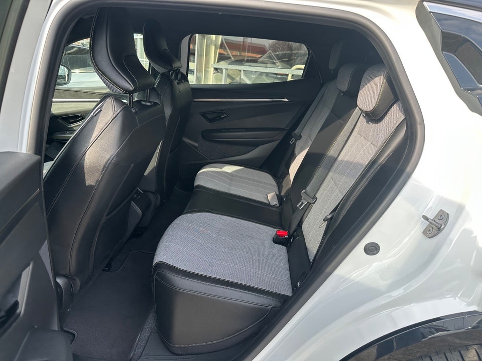 Renault Megane E-Tech 60 Techno 5d