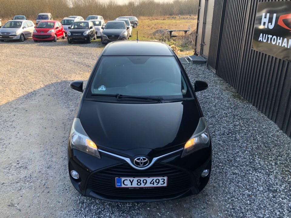 Toyota Yaris 1,0 VVT-i T1 5d