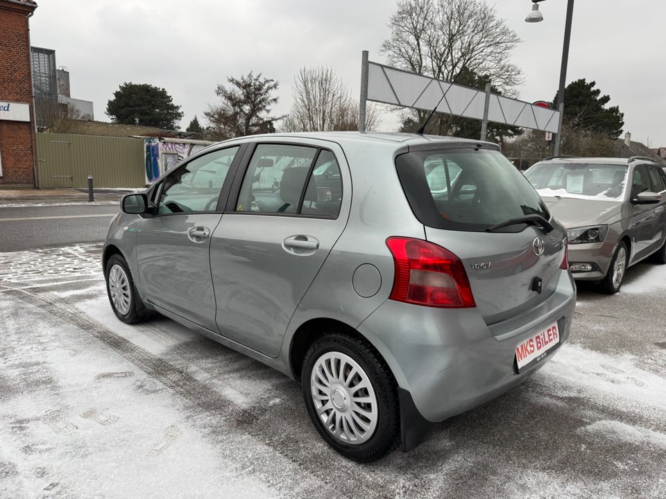 Toyota Yaris 1,0 Luna 5d