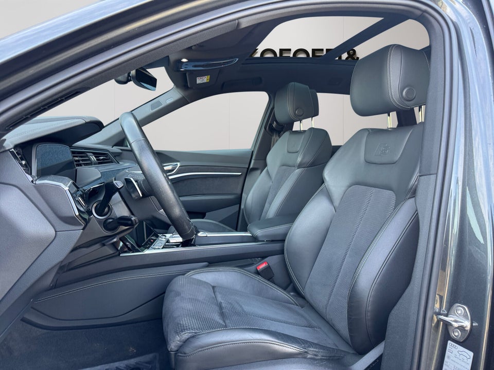 Audi e-tron 55 S-line quattro 5d