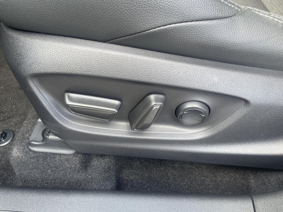 Toyota bZ4X Active 5d