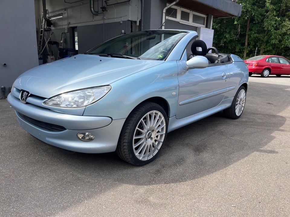 Peugeot 206 1,6 16V CC 2d
