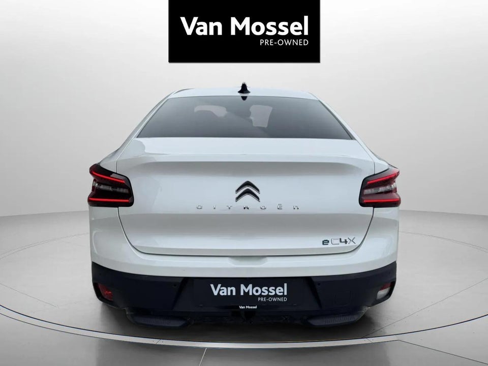 Citroën ë-C4 X 50 Shine 4d