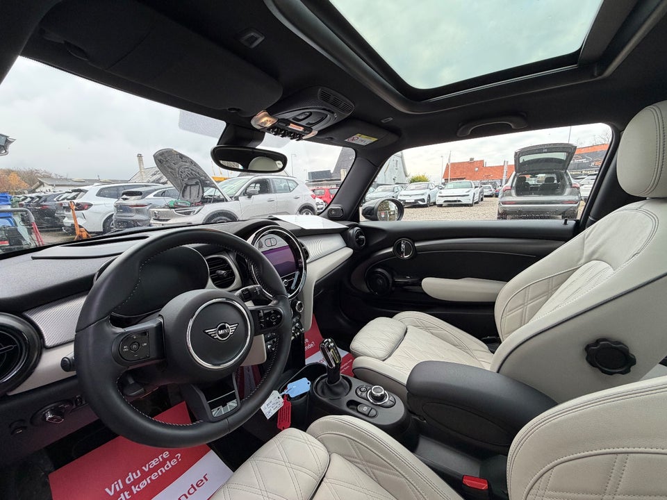 MINI Cooper SE Maximise 3d