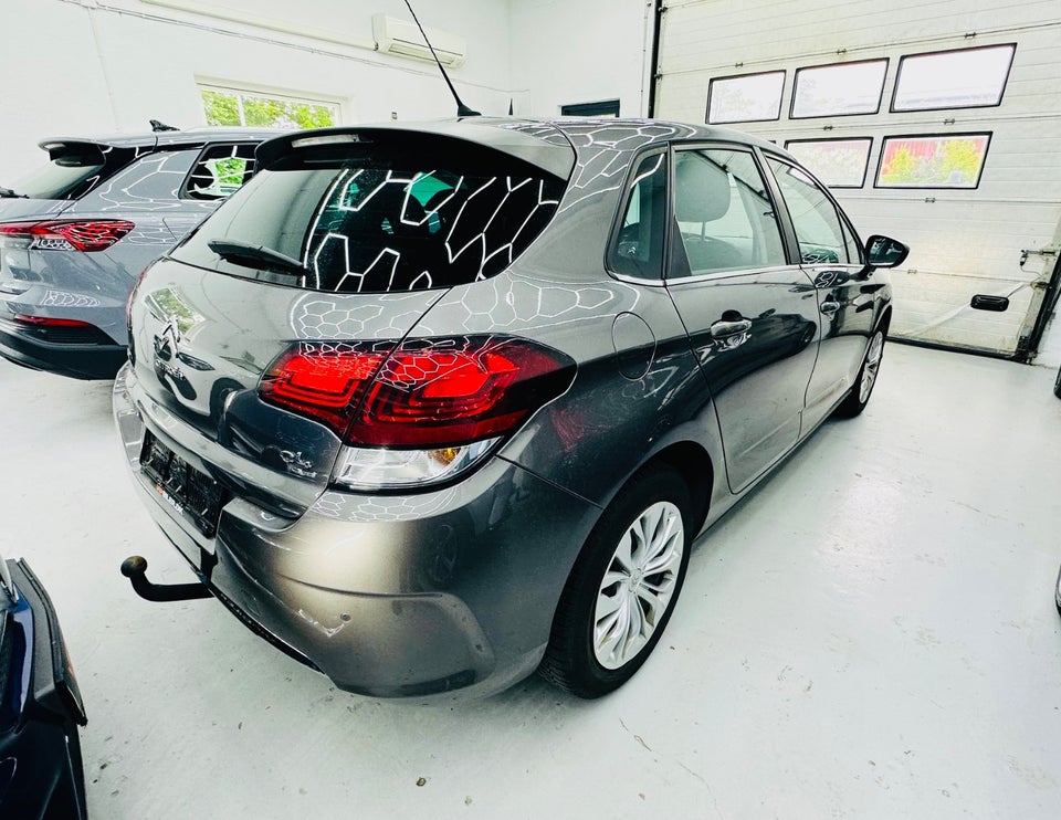 Citroën C4 1,6 BlueHDi 120 Feel 5d