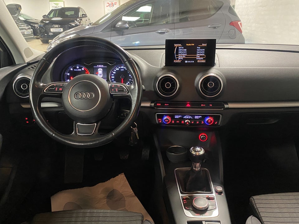 Audi A3 1,4 TFSi 150 Ambiente 4d