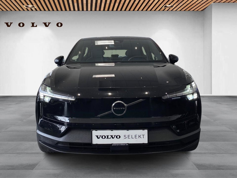 Volvo EX30 Extended Range Plus 5d