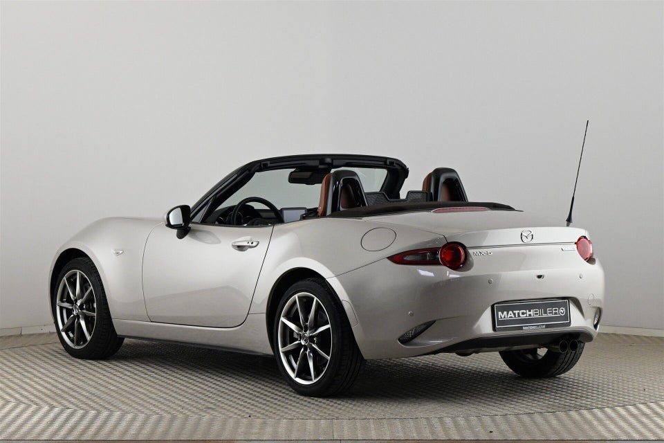 Mazda MX-5 2,0 SkyActiv-G 184 Roadster Kazari 2d