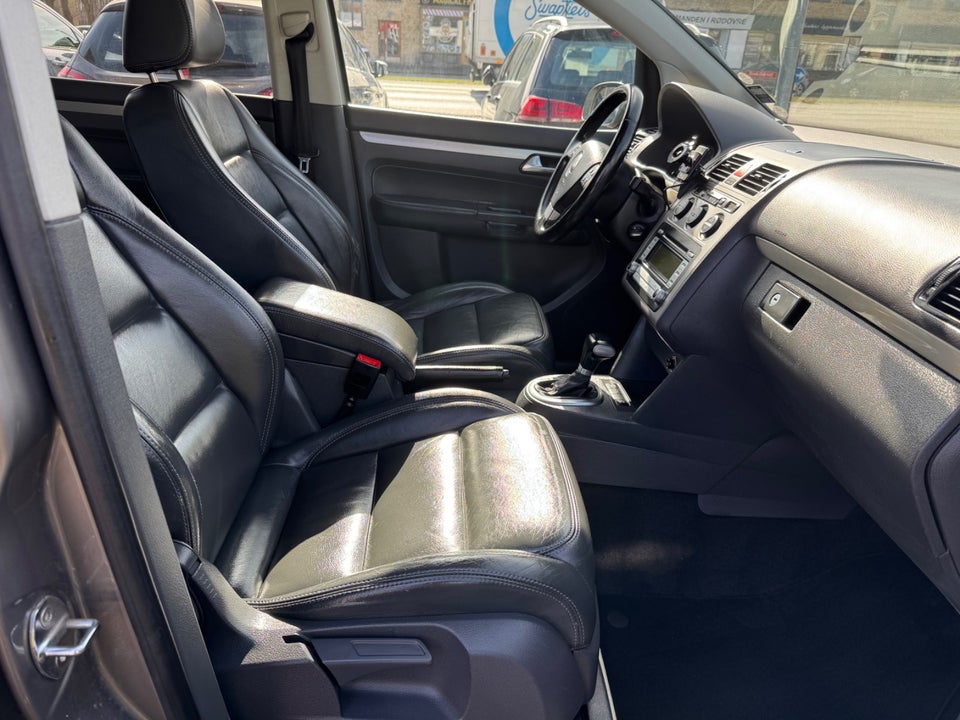 VW Touran 1,4 TSi 140 Highline DSG 5d