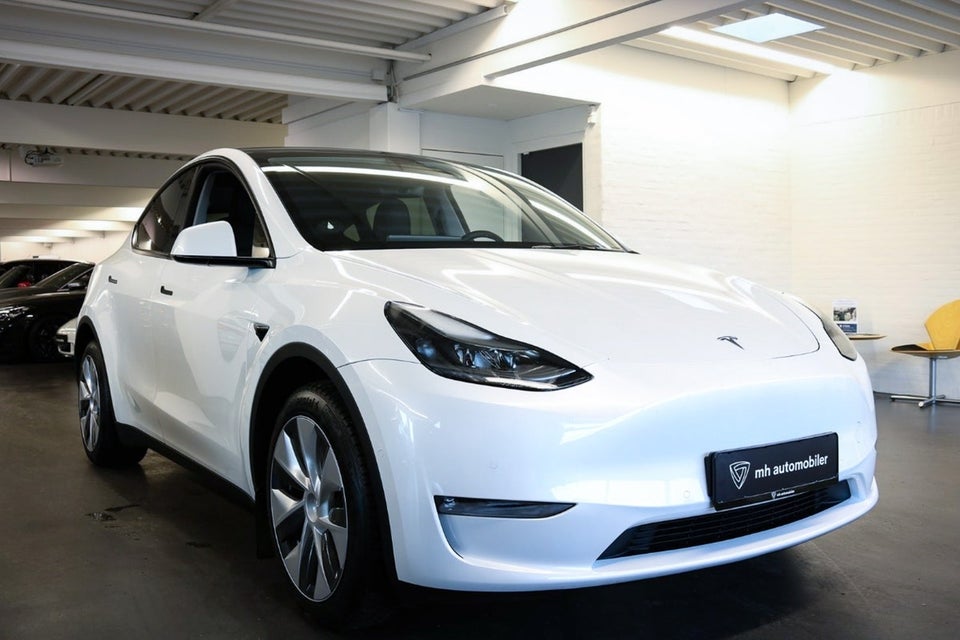 Tesla Model Y Long Range AWD 5d