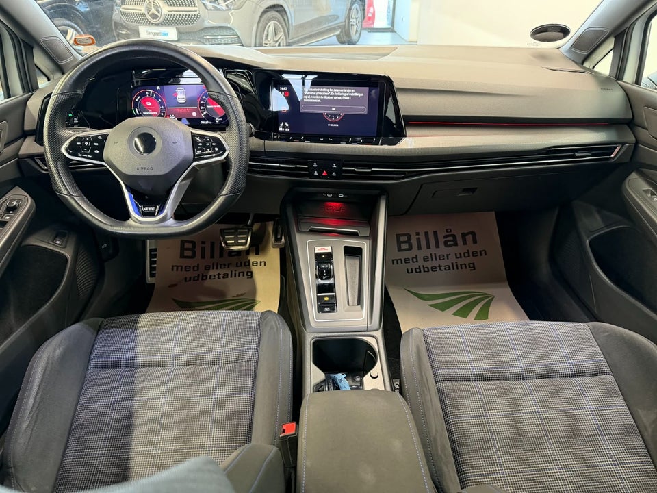 VW Golf VIII 1,4 GTE DSG 5d