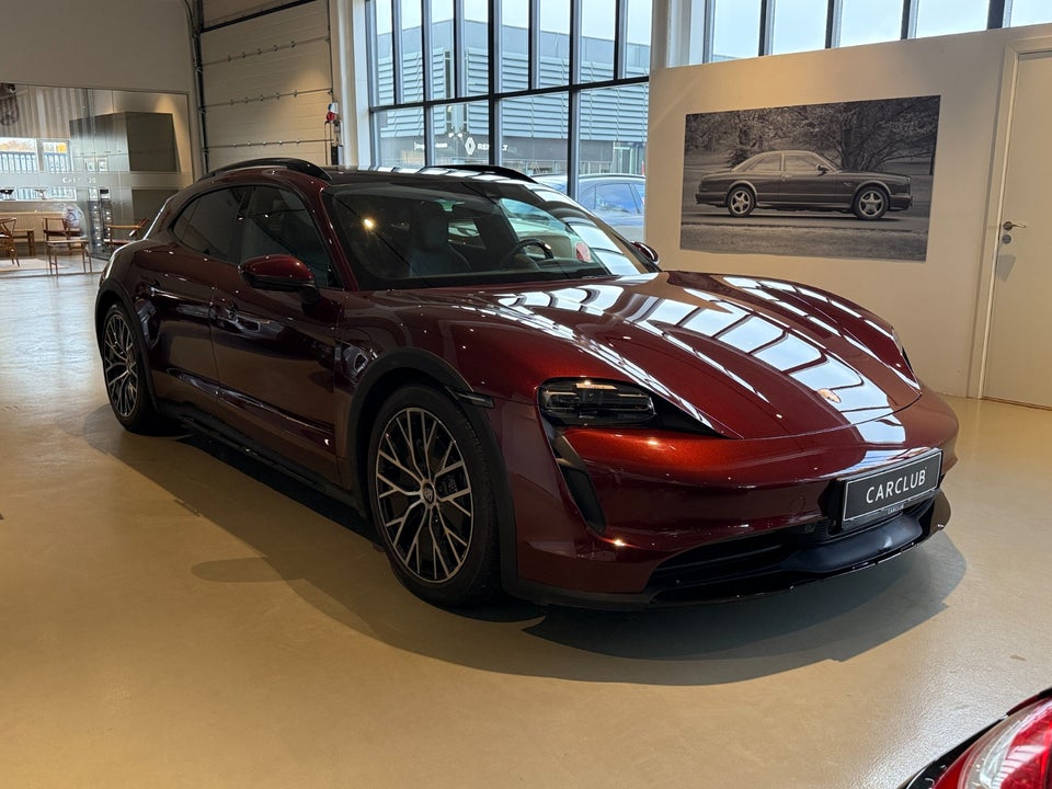Porsche Taycan 4 Performance+ Cross Turismo 5d