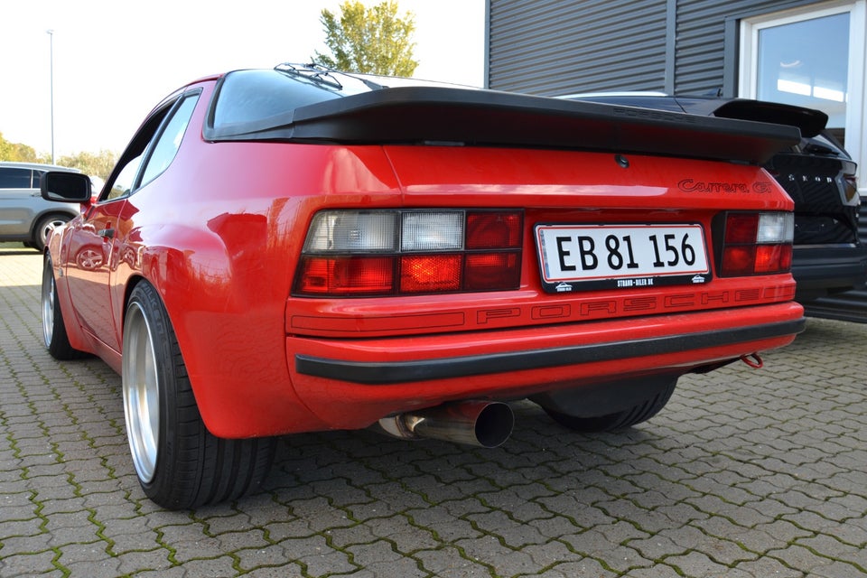 Porsche 924 2,0 Turbo 3d