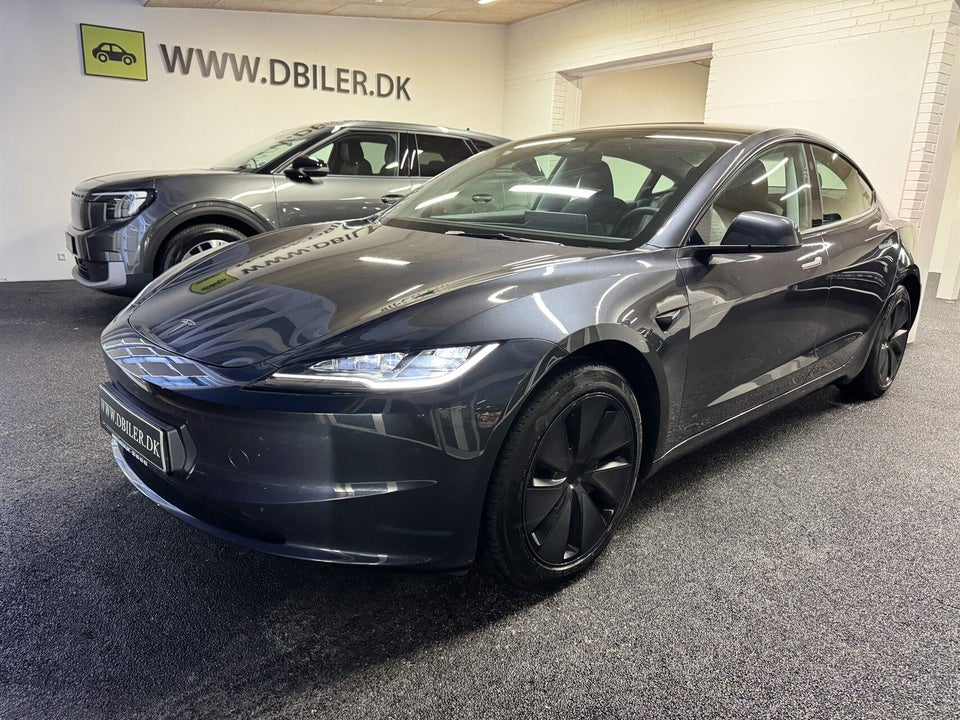 Tesla Model 3 RWD 4d