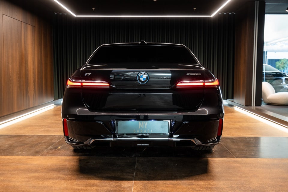 BMW i7 eDrive50 M-Sport 4d