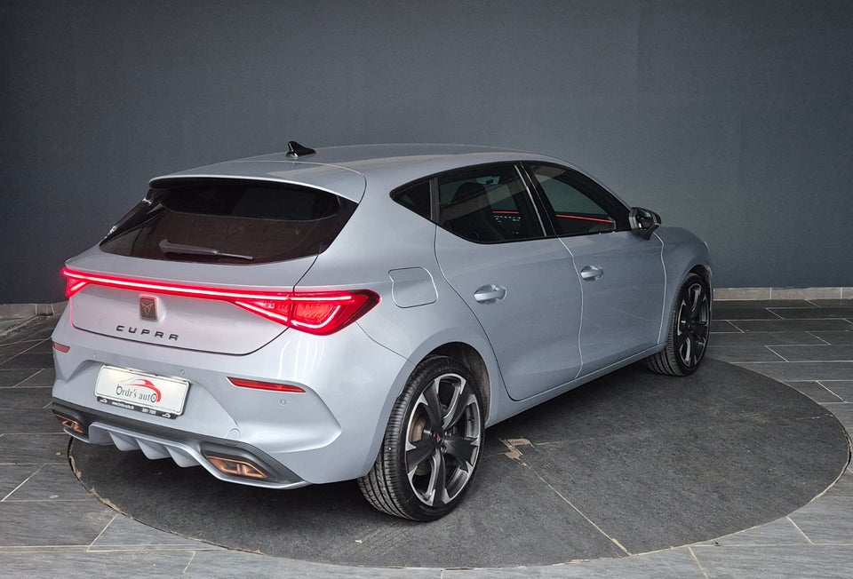 Cupra Leon 1,4 eHybrid DSG 5d
