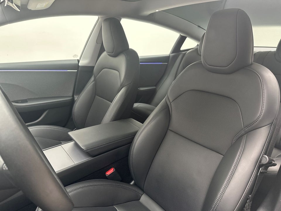 Tesla Model 3 Long Range RWD 4d