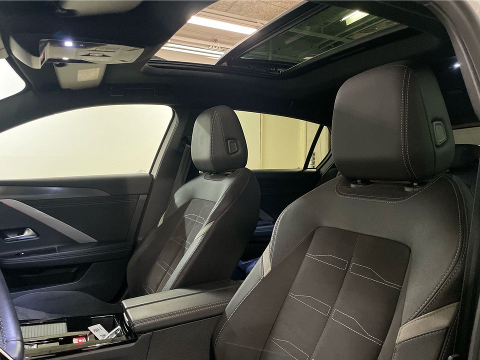 Opel Astra-e 54 Ultimate 5d