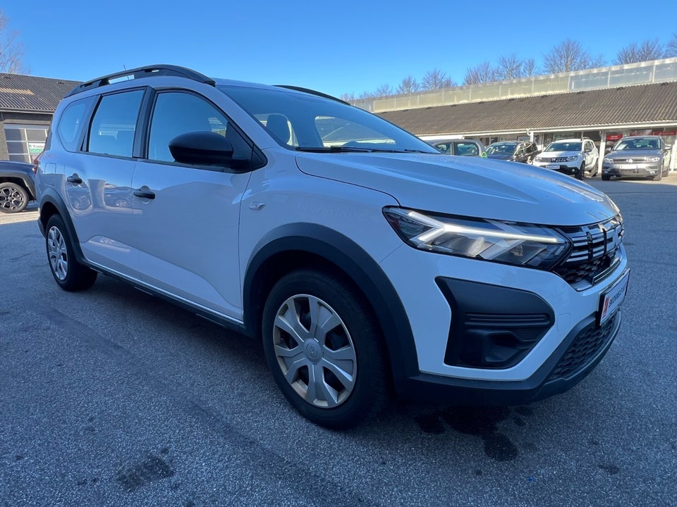 Dacia Jogger 1,0 TCe 110 Essential 7prs 5d