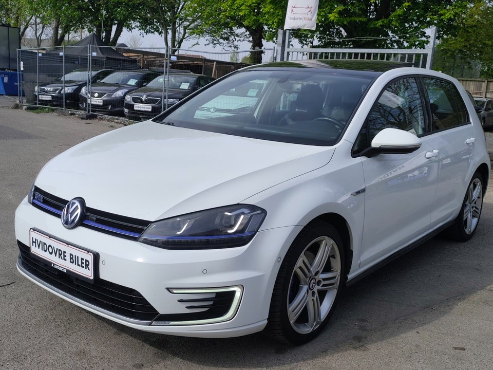 VW Golf VII 1,4 GTE Highline DSG 5d