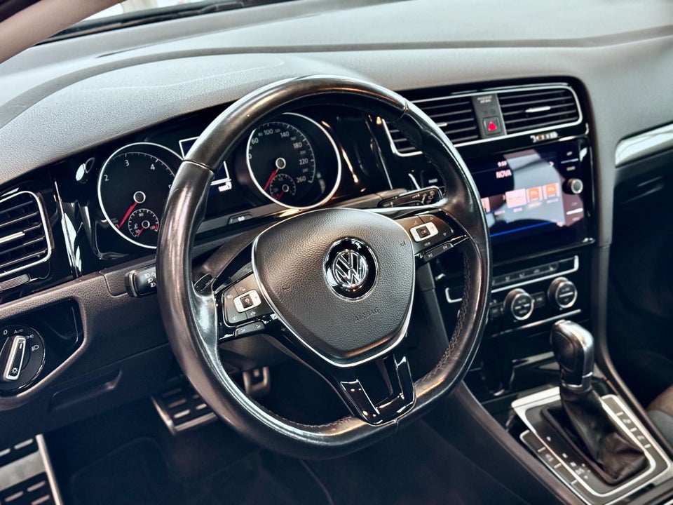 VW Golf VII 1,6 TDi 115 IQ.Drive DSG 5d