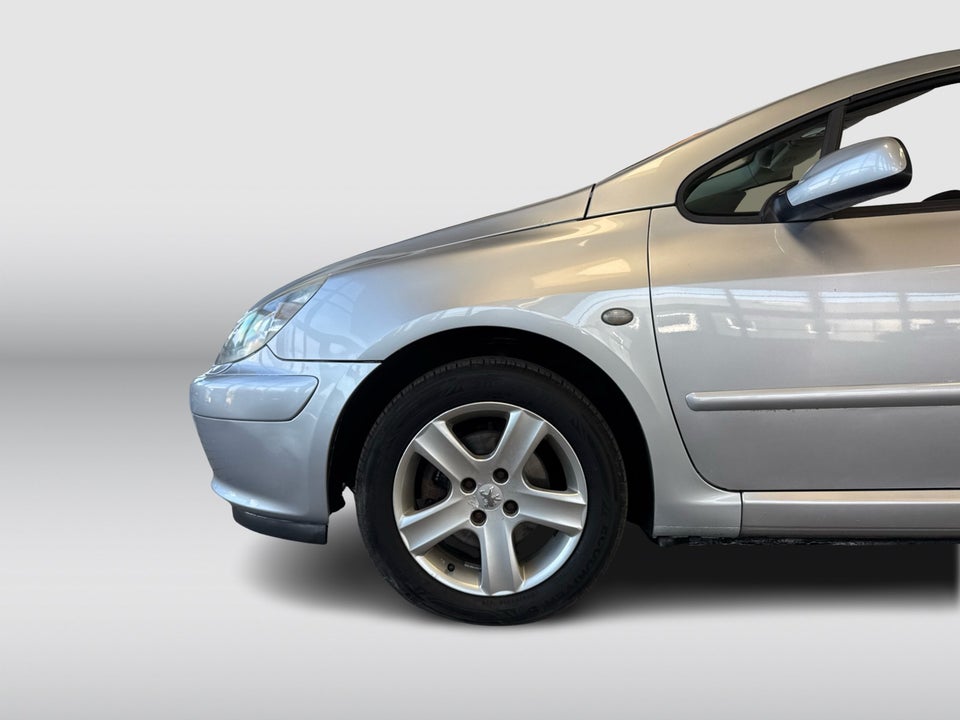 Peugeot 307 2,0 16V CC 2d