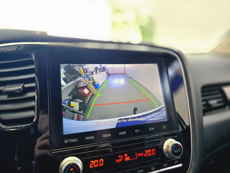 Mitsubishi Outlander 2,4 PHEV Inform+ CVT 4WD 5d