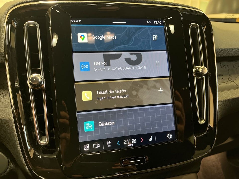 Volvo EX40 Extended Range Plus 5d