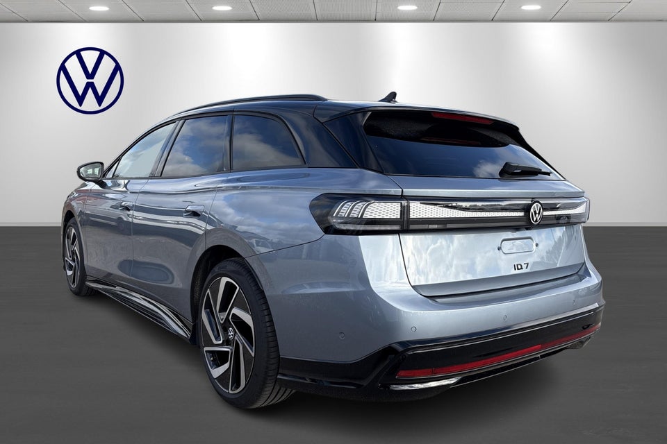 VW ID.7 77 Pro Tourer 5d