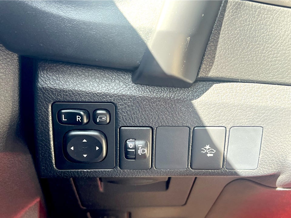 Toyota Auris 1,8 Hybrid H2 Comfort CVT 5d