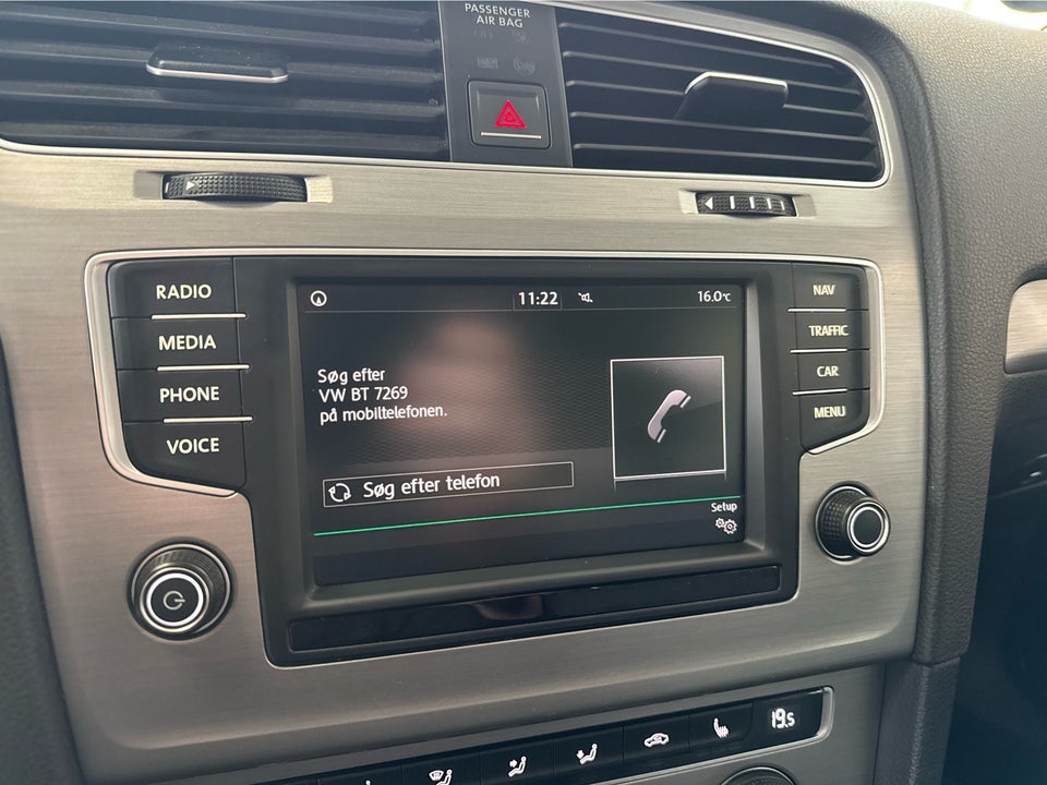 VW Golf VII 2,0 TDi 150 R-line BMT 5d