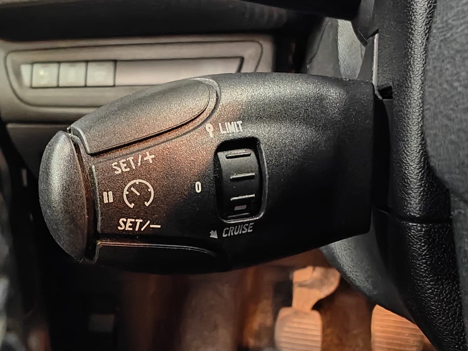 Peugeot 208 1,6 BlueHDi 100 Allure 5d